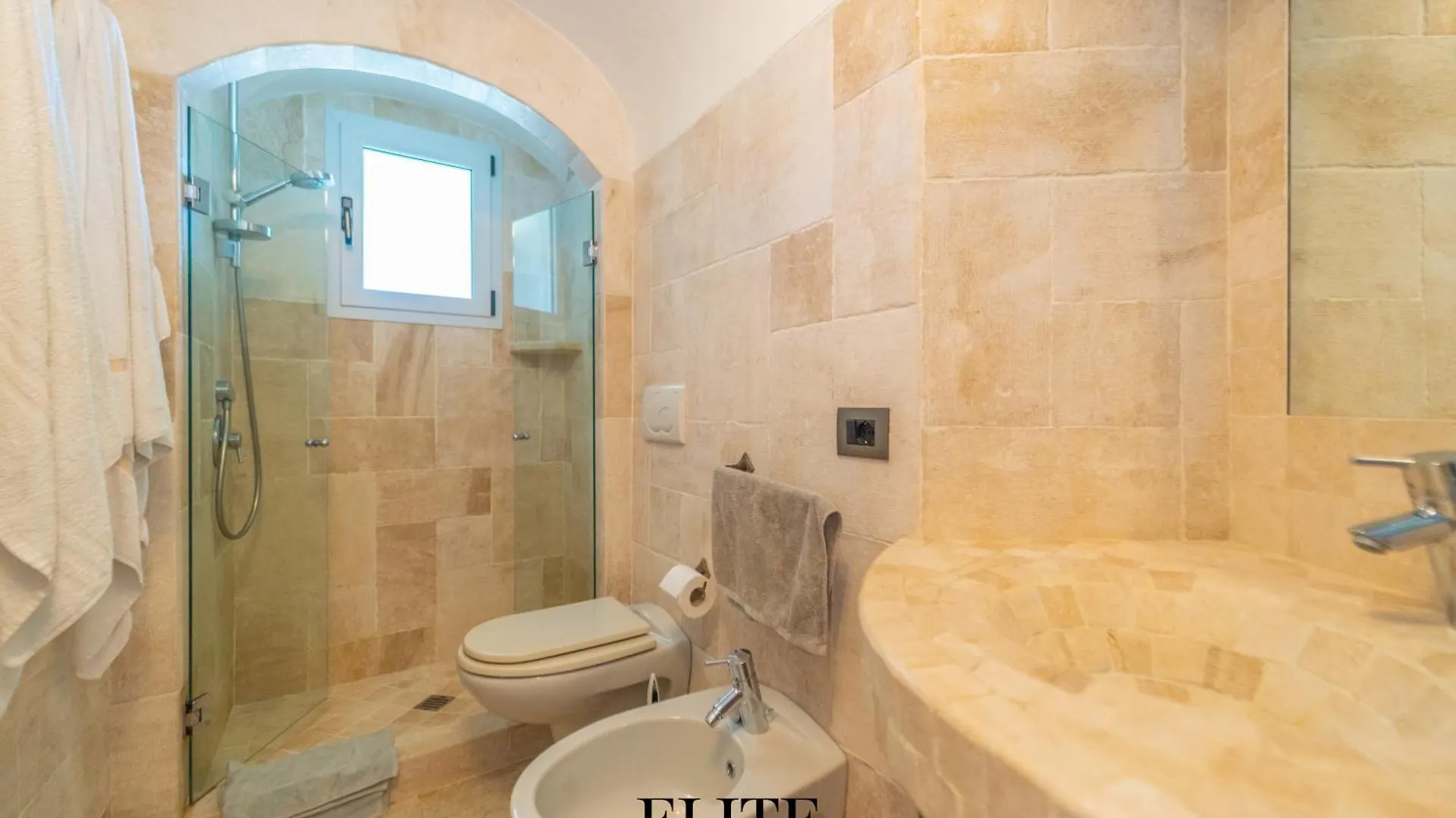 아파트 Smeralda View Luxury 포르투 세르보